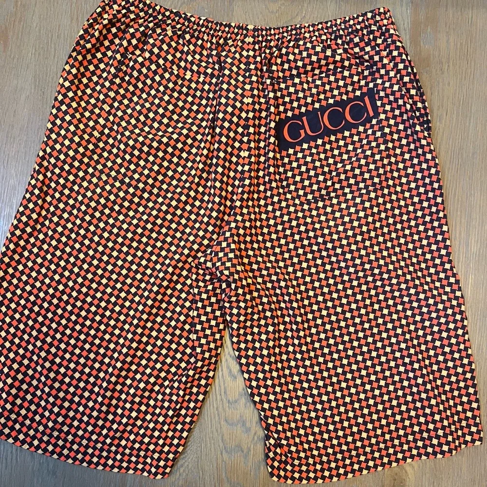Gucci Red and Blue silk Shorts with houndstooth Pattern
